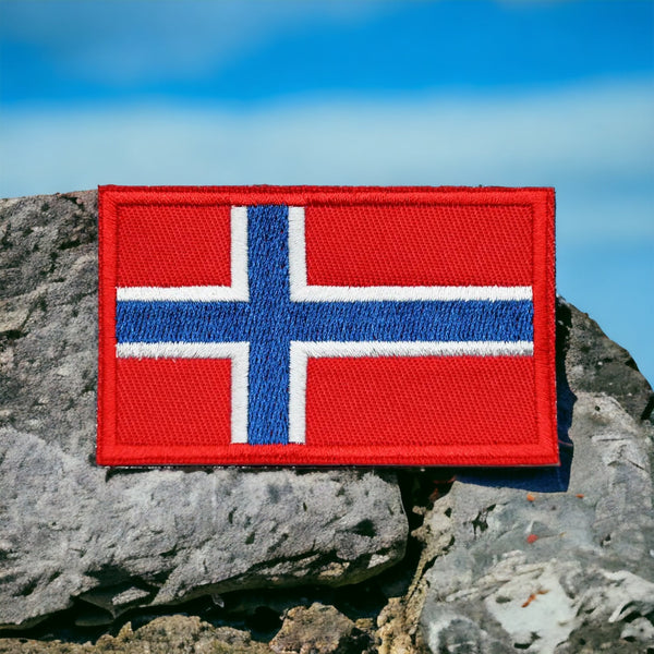 Brodert norsk flagg – Høykvalitets patch med borrelås til hundesele & halsbånd