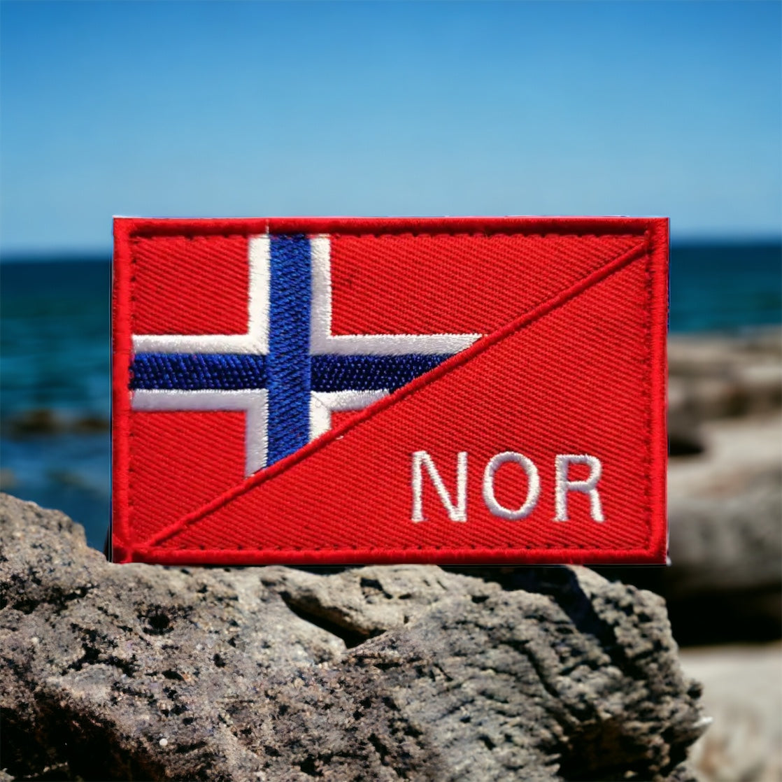 Brodert norsk flagg – Høykvalitets patch med borrelås til hundesele & halsbånd