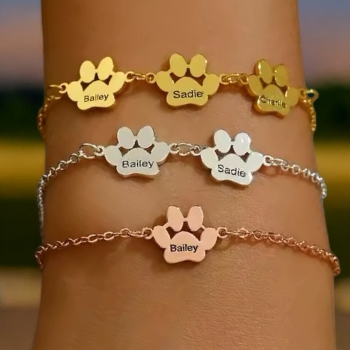 Armbånd med graverte poter – opptil 4 navn