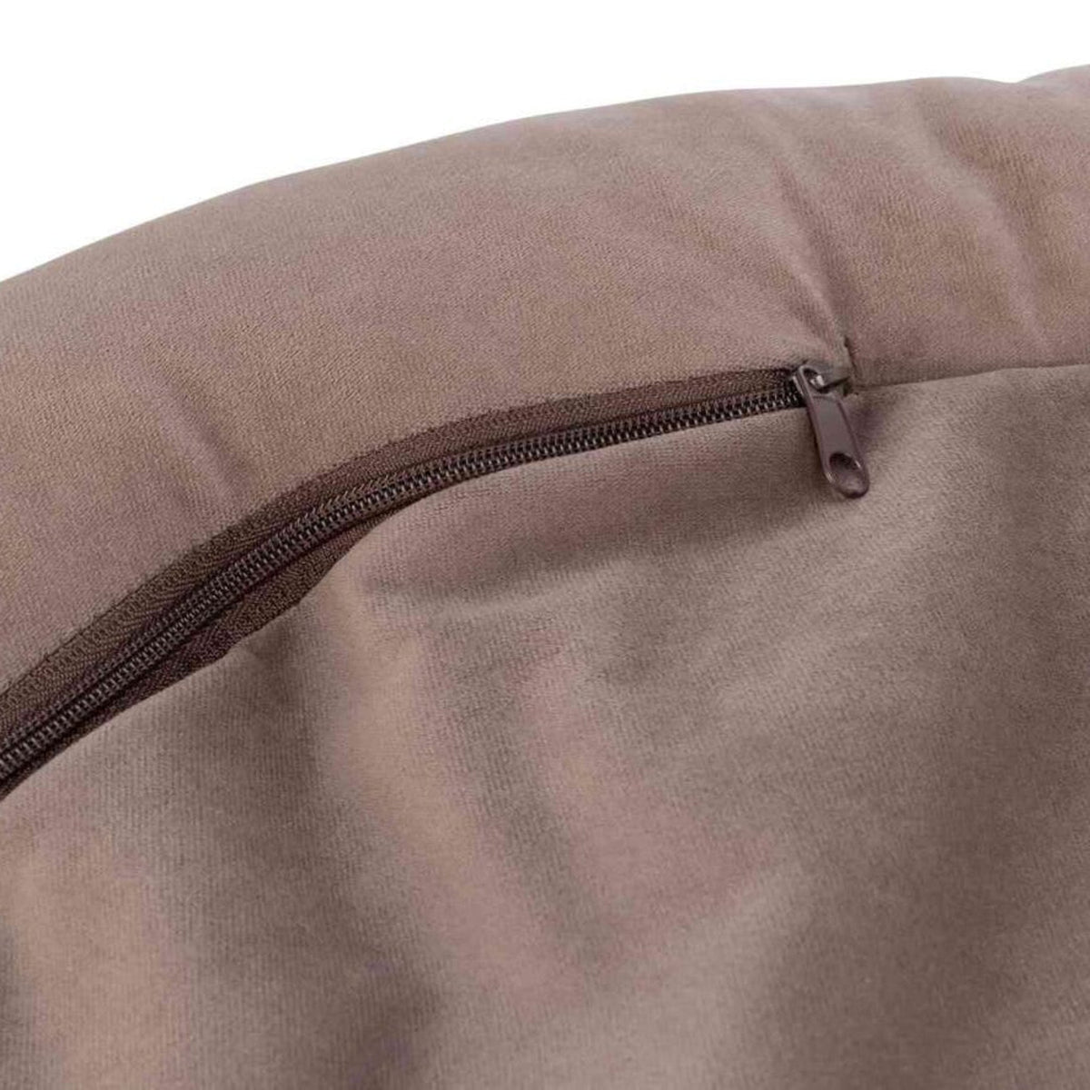 Nærbilde av hundeseng Talia Soft Edition, brun
