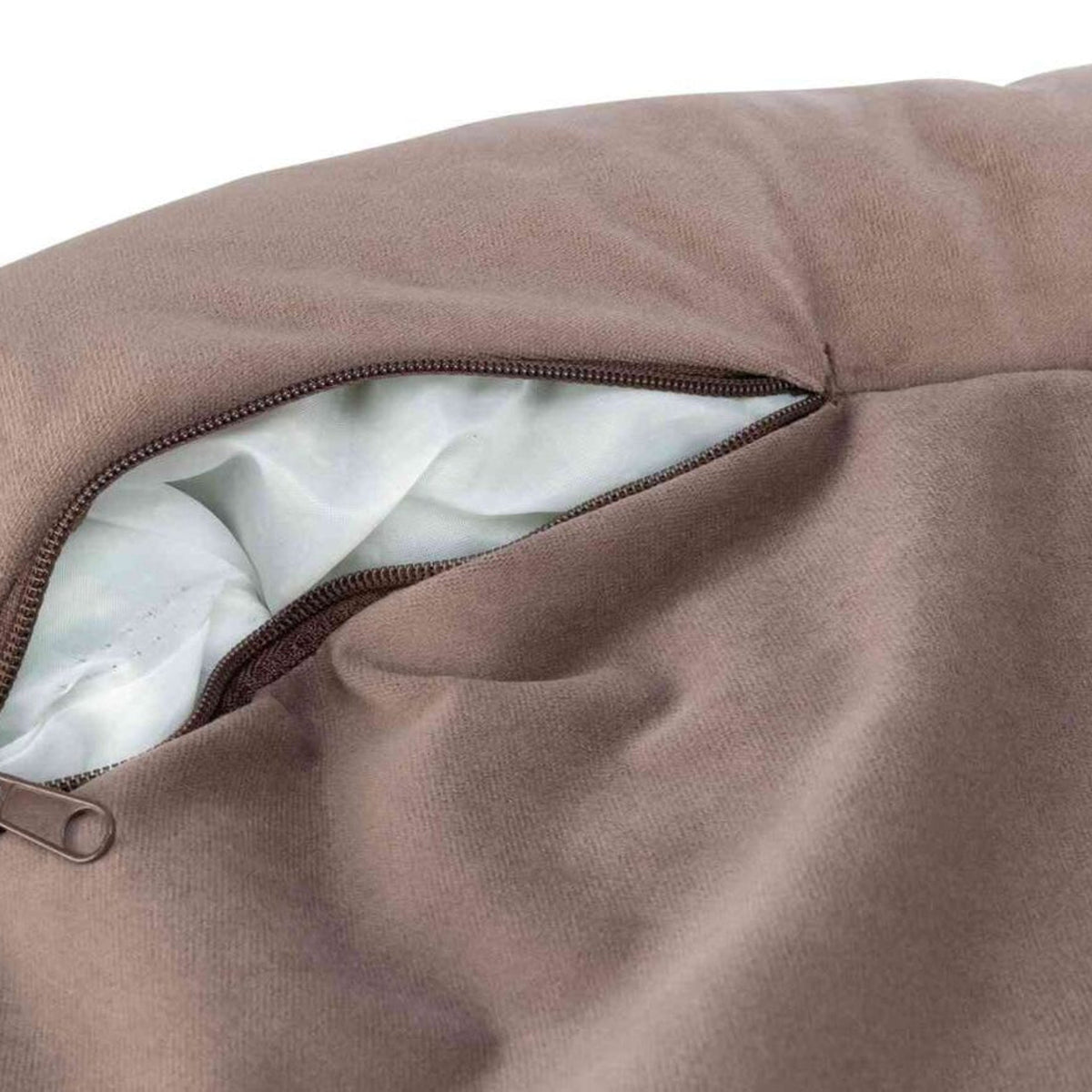 Nærbilde av hundeseng Talia Soft Edition, brun