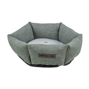 Hundeseng Viviana Home Edition rund med broderi, blå og grå, på hvit bakgrunn