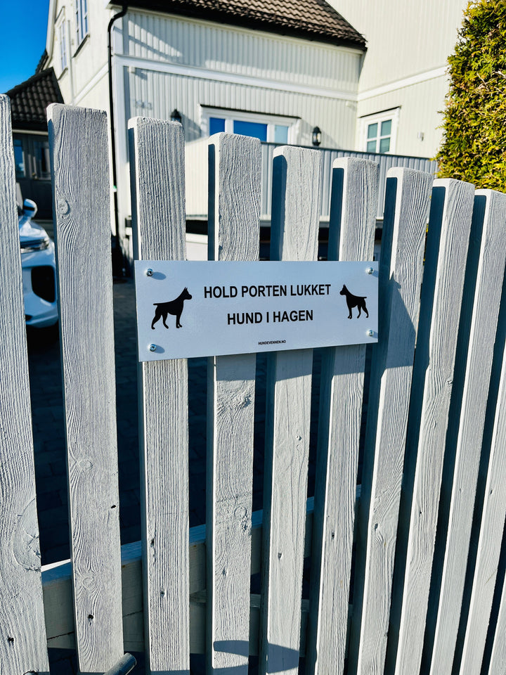 Lukk porten skilt- Hund i hagen - Hundevennen